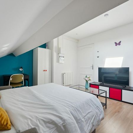 Budget Appart Avec Parking Au Centre-Ville Charleville-Mézières Buitenkant foto