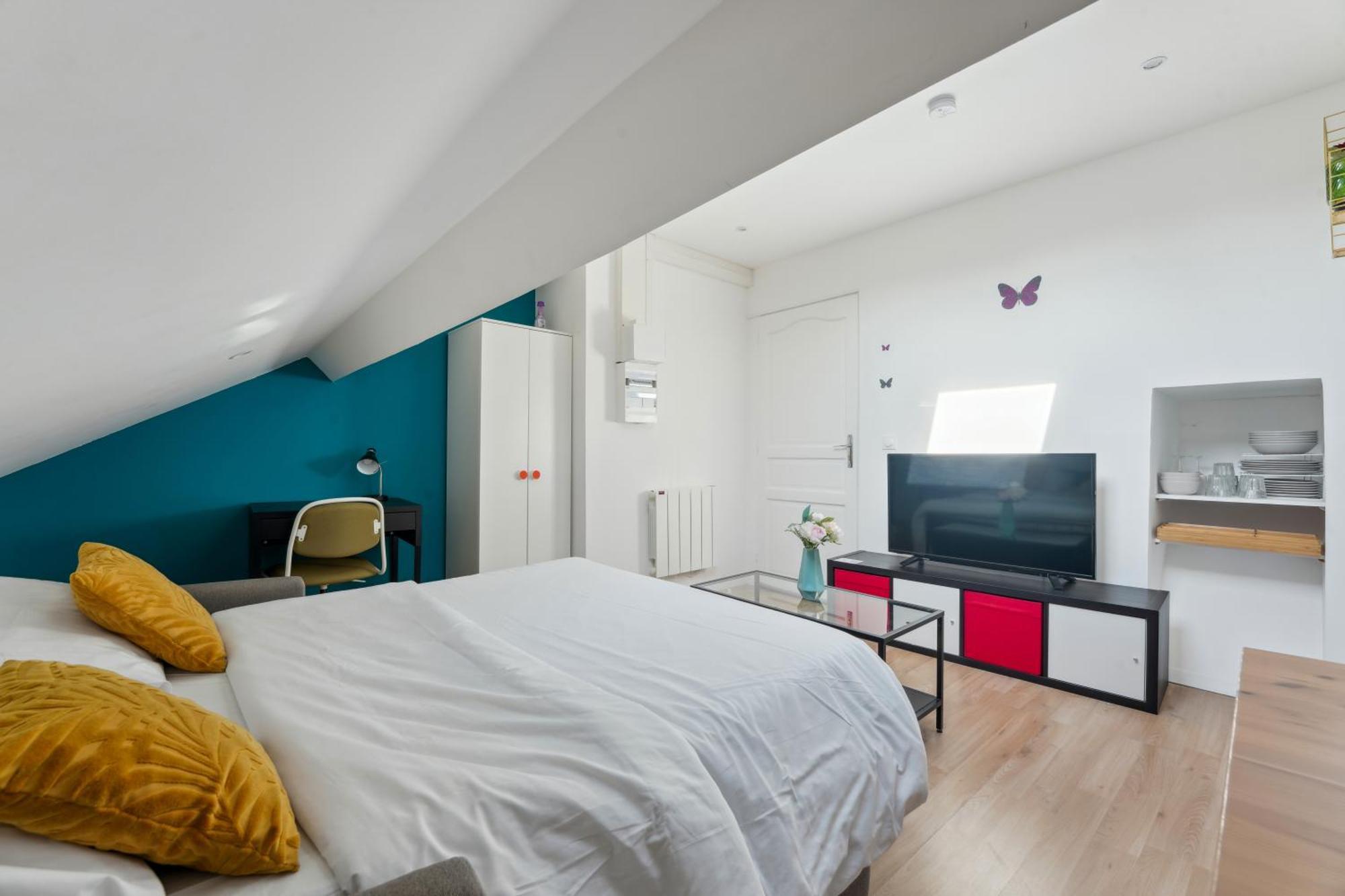 Budget Appart Avec Parking Au Centre-Ville Charleville-Mézières Buitenkant foto